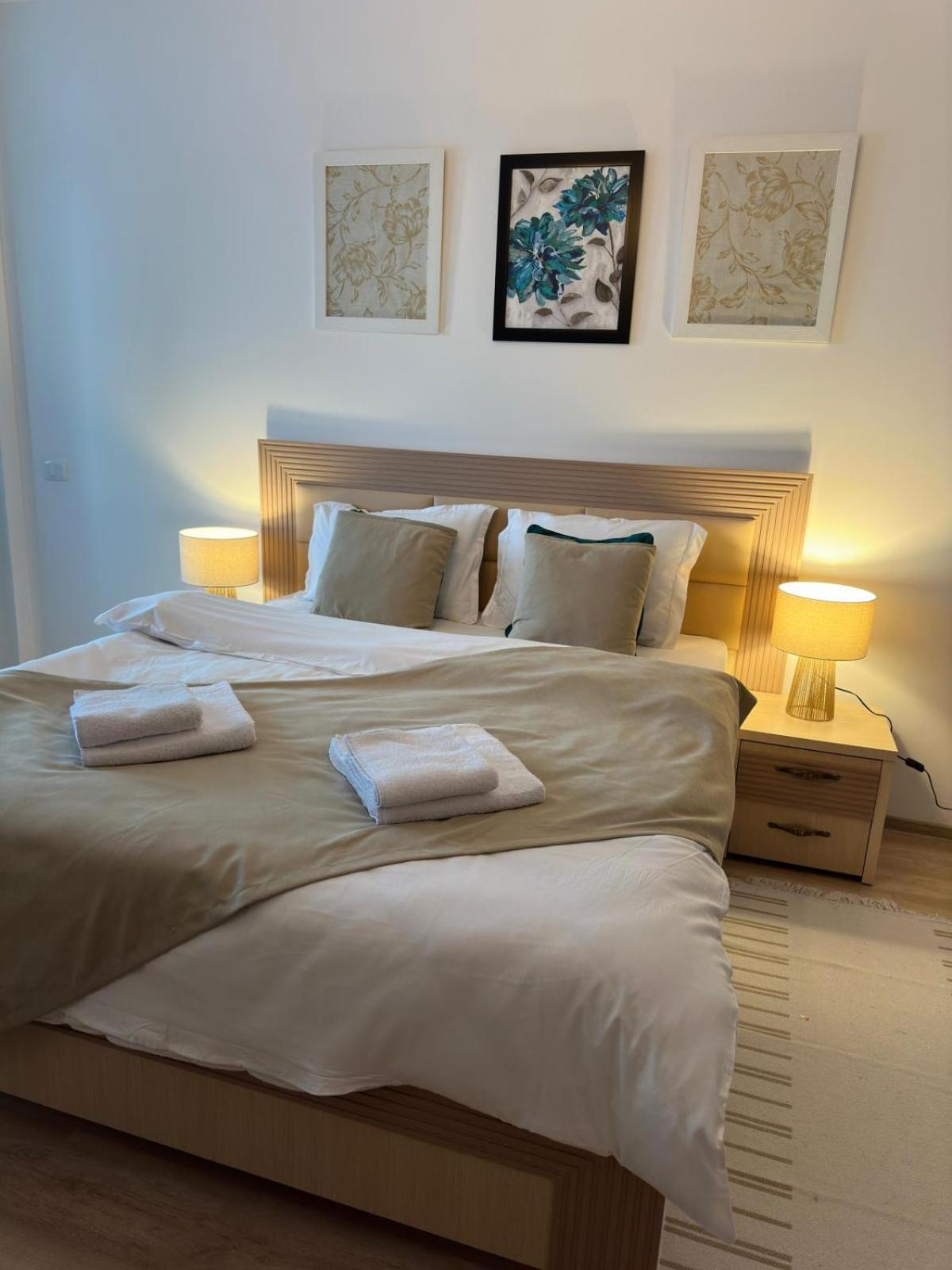 Lovely&Cozy Apartaments Palas Mall Iasi Exterior photo